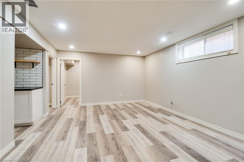 56 SMITH'S CREEK Drive thumbnail 34