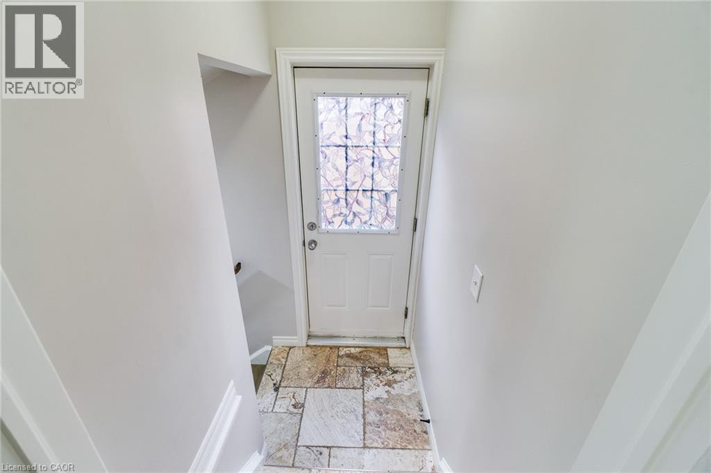 56 SMITH'S CREEK Drive thumbnail 32