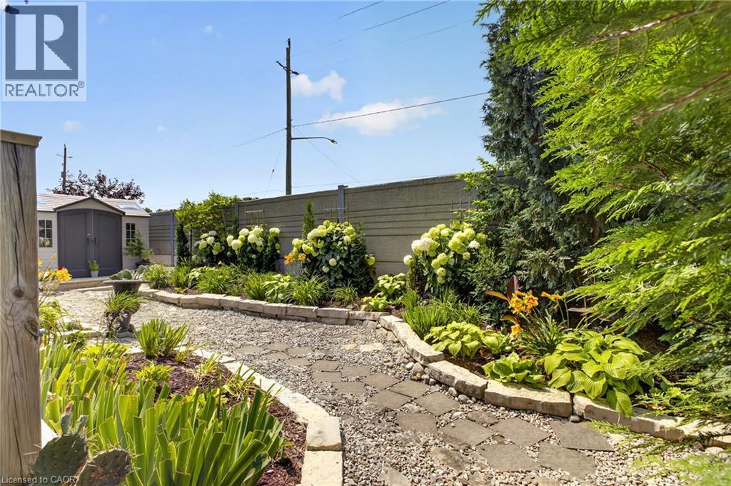 118 CHESTER Drive thumbnail 46
