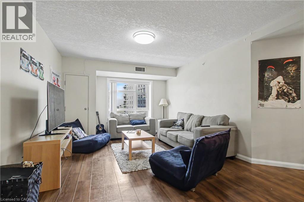 96 UNIVERSITY Avenue W thumbnail 20