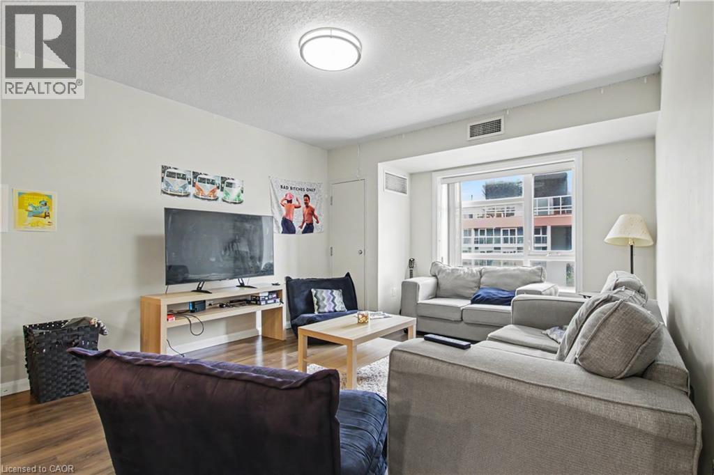 96 UNIVERSITY Avenue W thumbnail 21