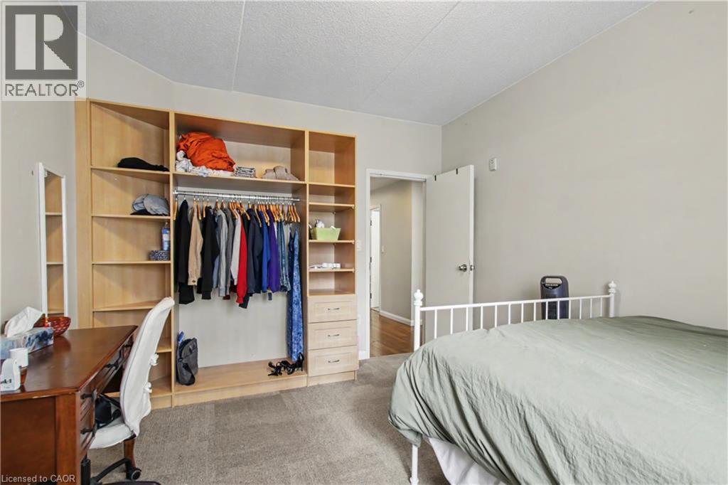 96 UNIVERSITY Avenue W thumbnail 6