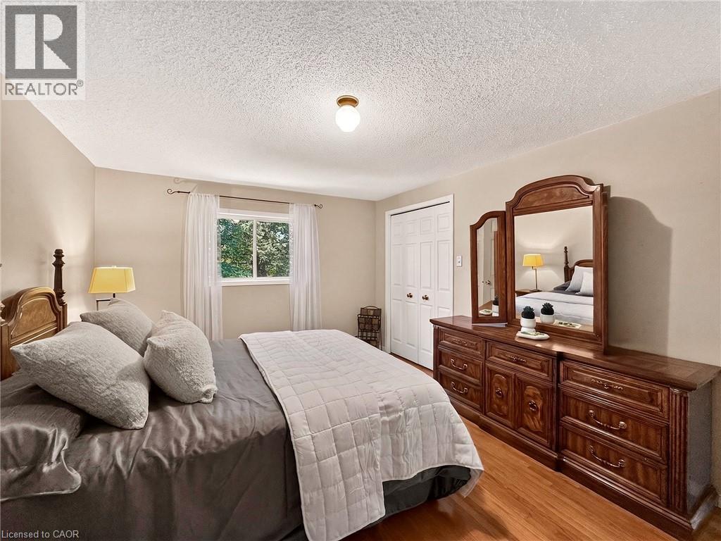 6 LANARK Crescent thumbnail 28