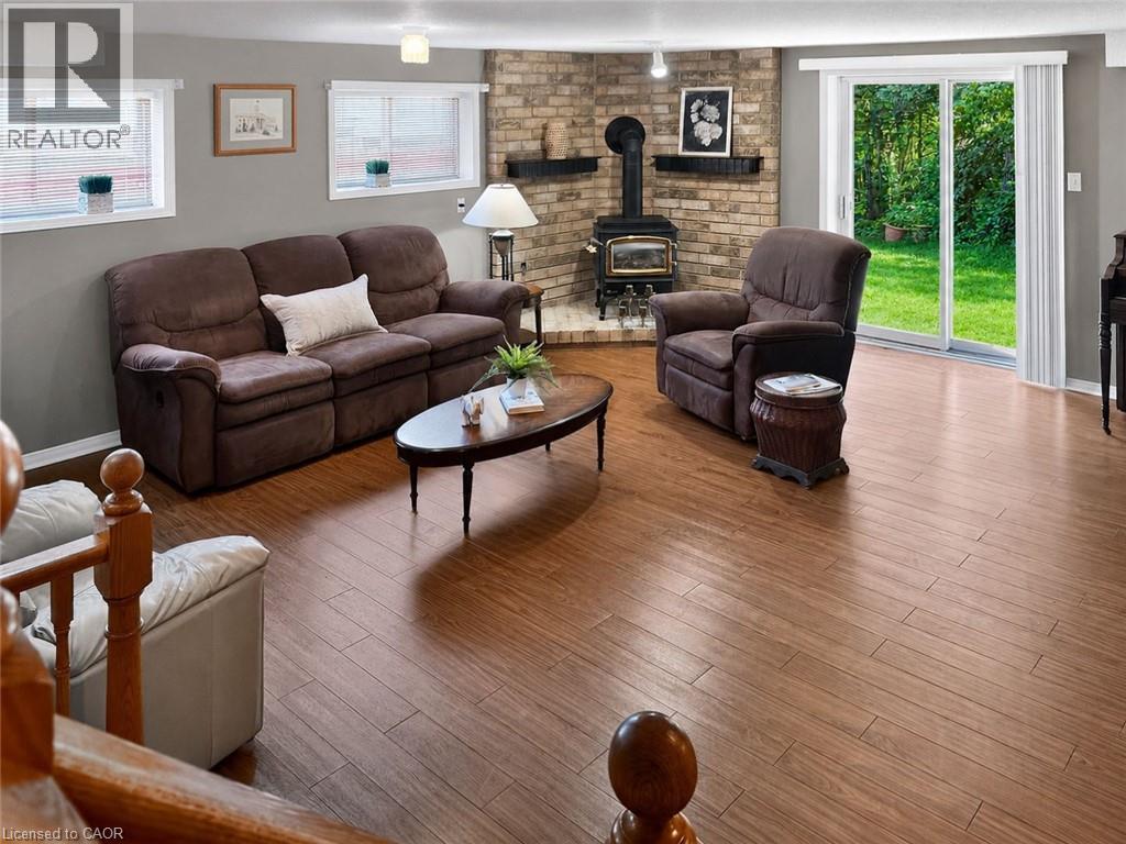 6 LANARK Crescent thumbnail 34