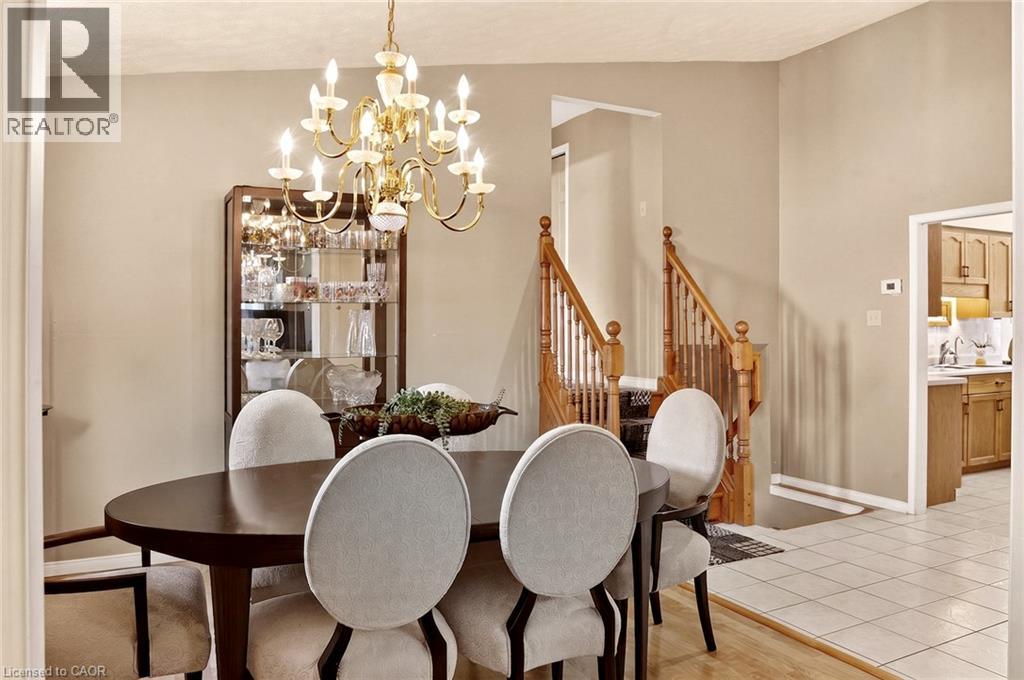 6 LANARK Crescent thumbnail 13