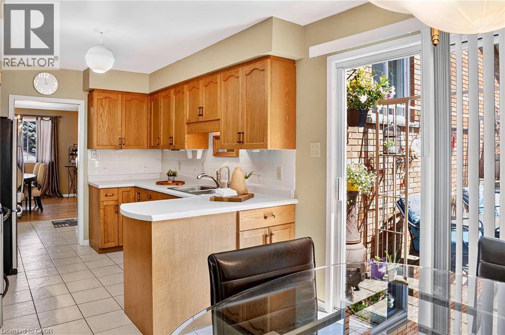 6 LANARK Crescent thumbnail 18