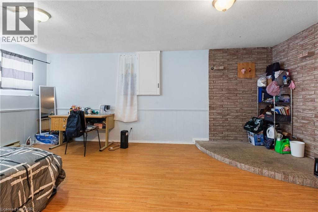 23 AMHERST Drive thumbnail 16