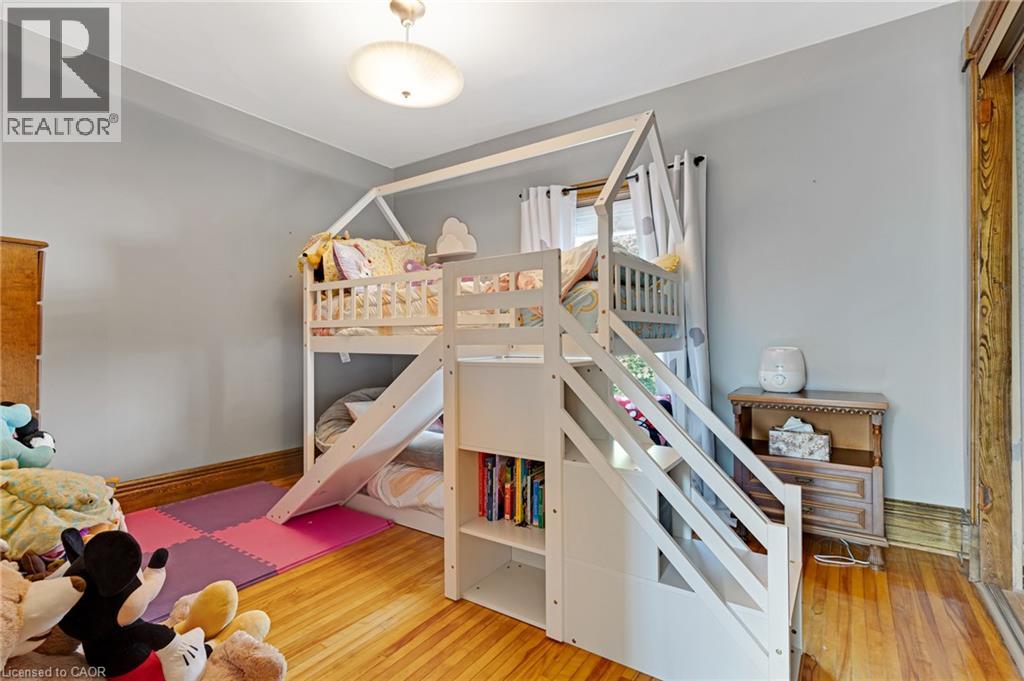 630 LAWRENCE Street thumbnail 26