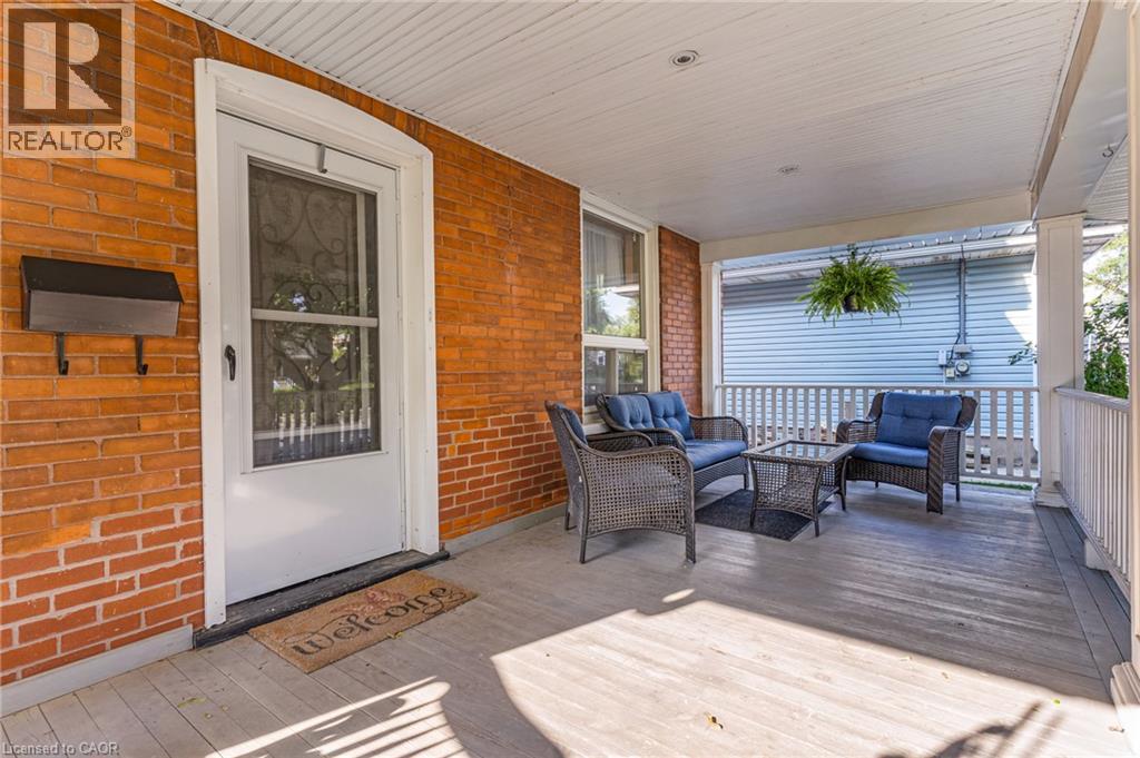 630 LAWRENCE Street thumbnail 4