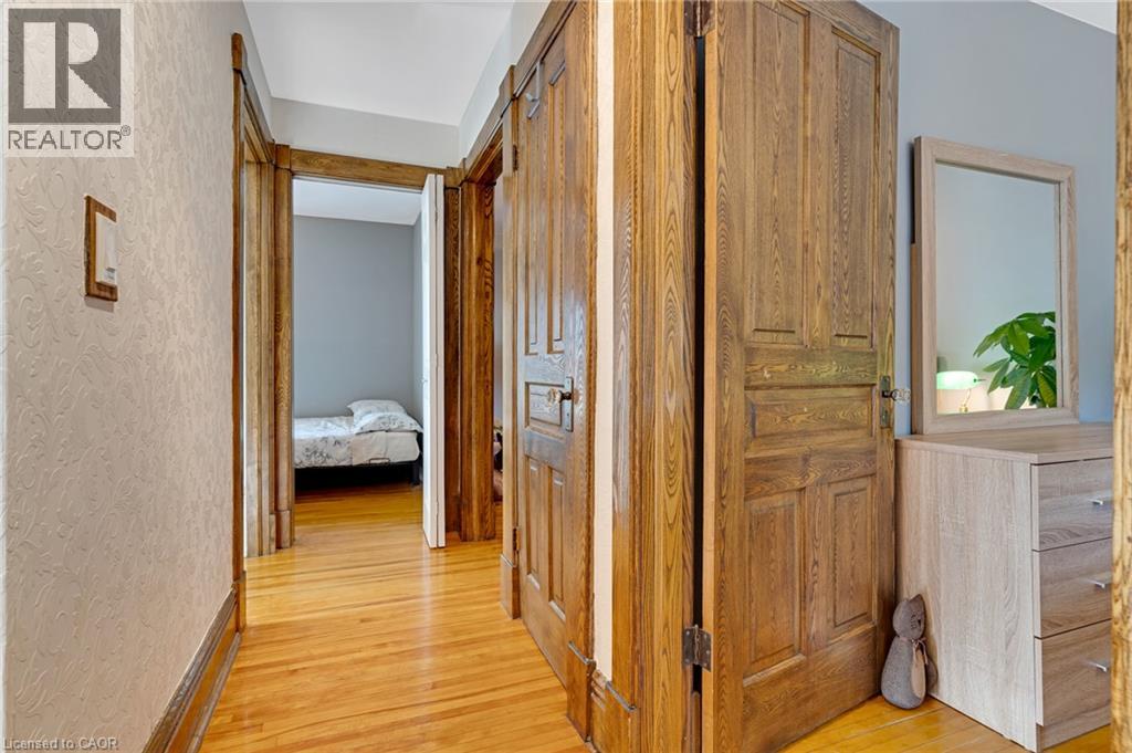 630 LAWRENCE Street thumbnail 23