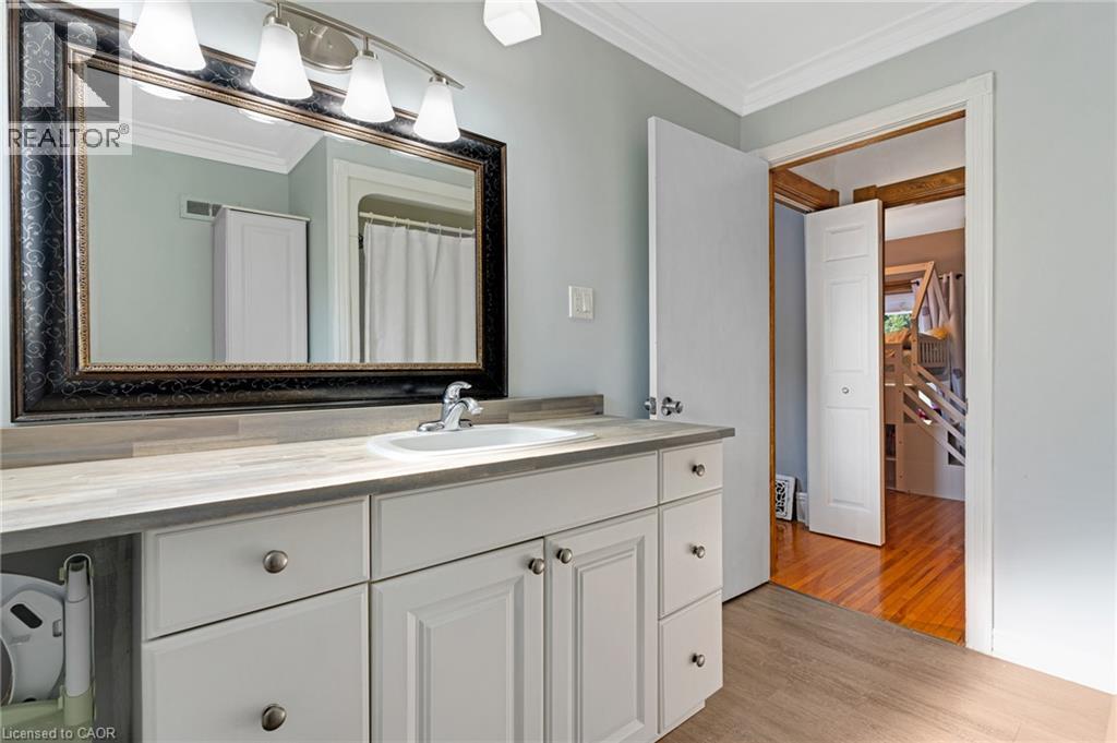 630 LAWRENCE Street thumbnail 28