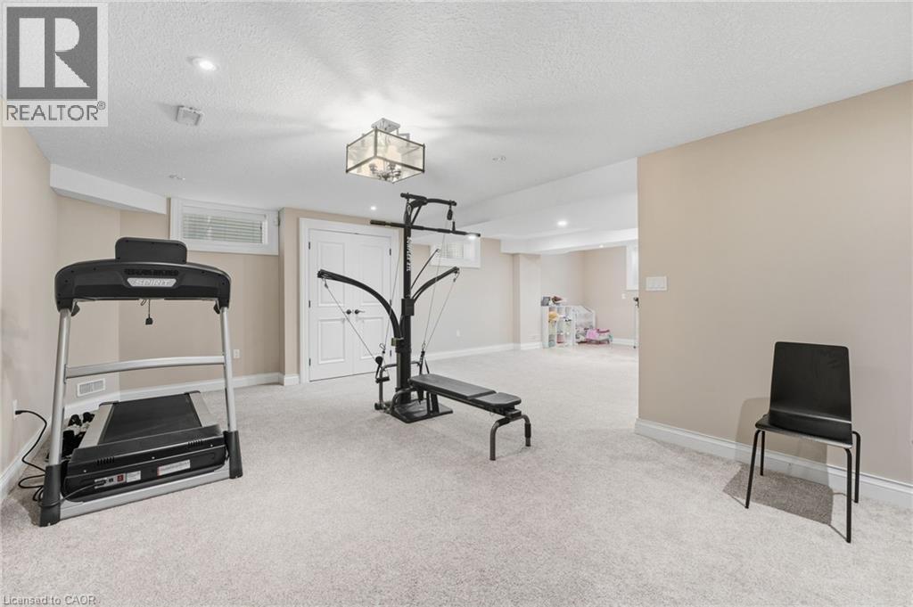 855 AVENUE Road thumbnail 42