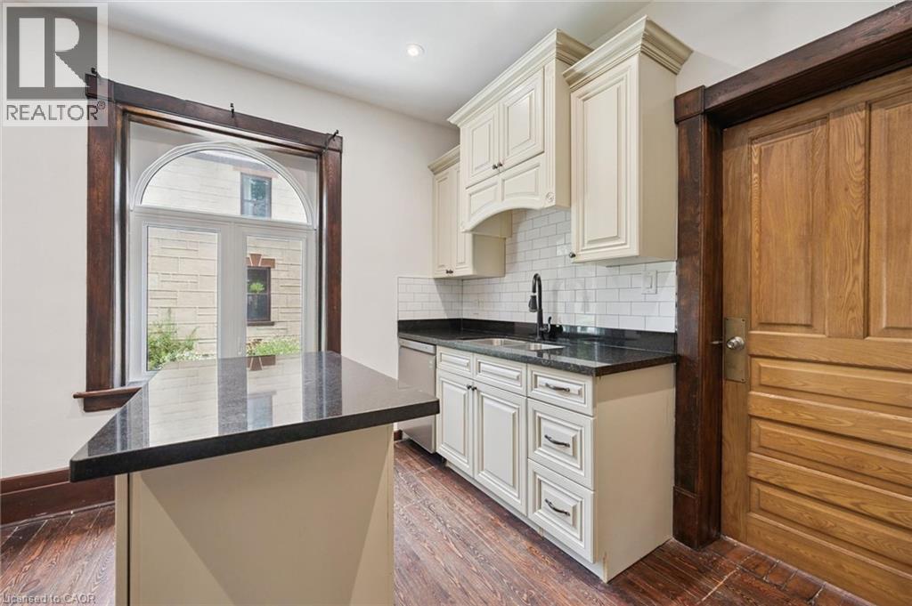 245 S LOWTHER Street S thumbnail 11