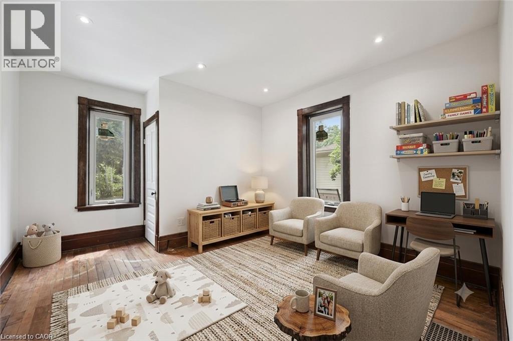 245 S LOWTHER Street S thumbnail 14