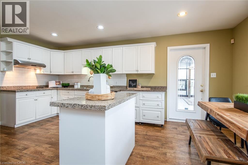 372 GATESTONE Boulevard thumbnail 14