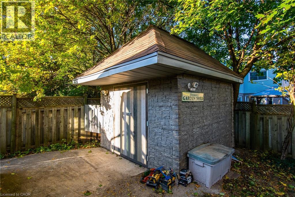 372 GATESTONE Boulevard thumbnail 43