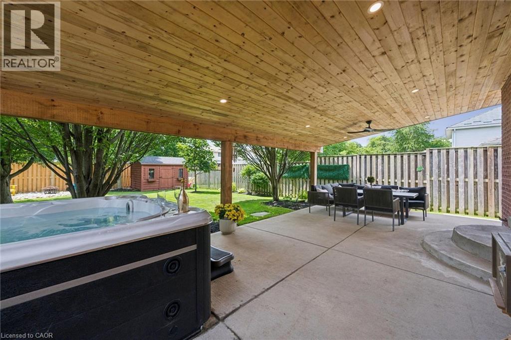 24 WATSON Crescent thumbnail 35