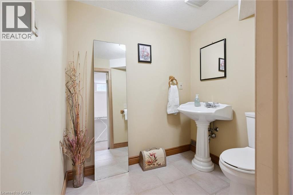 410 AVENUE Road thumbnail 26
