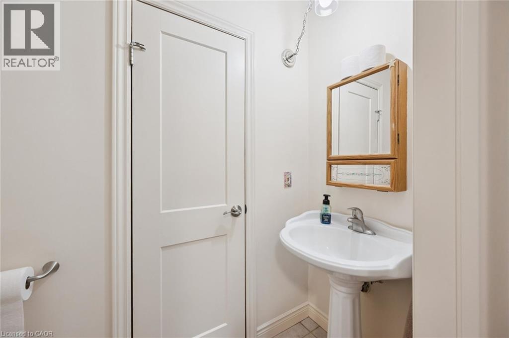 410 AVENUE Road thumbnail 16