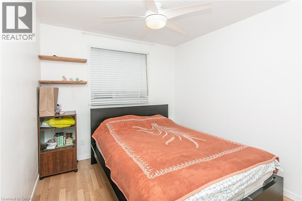 274 NORTHLAKE Drive Unit# B thumbnail 10