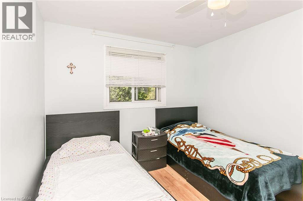 274 NORTHLAKE Drive Unit# B thumbnail 11