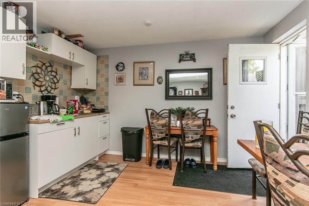274 NORTHLAKE Drive Unit# B thumbnail 15