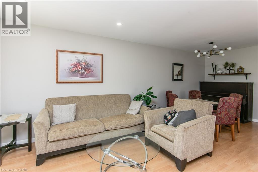 274 NORTHLAKE Drive Unit# B thumbnail 8