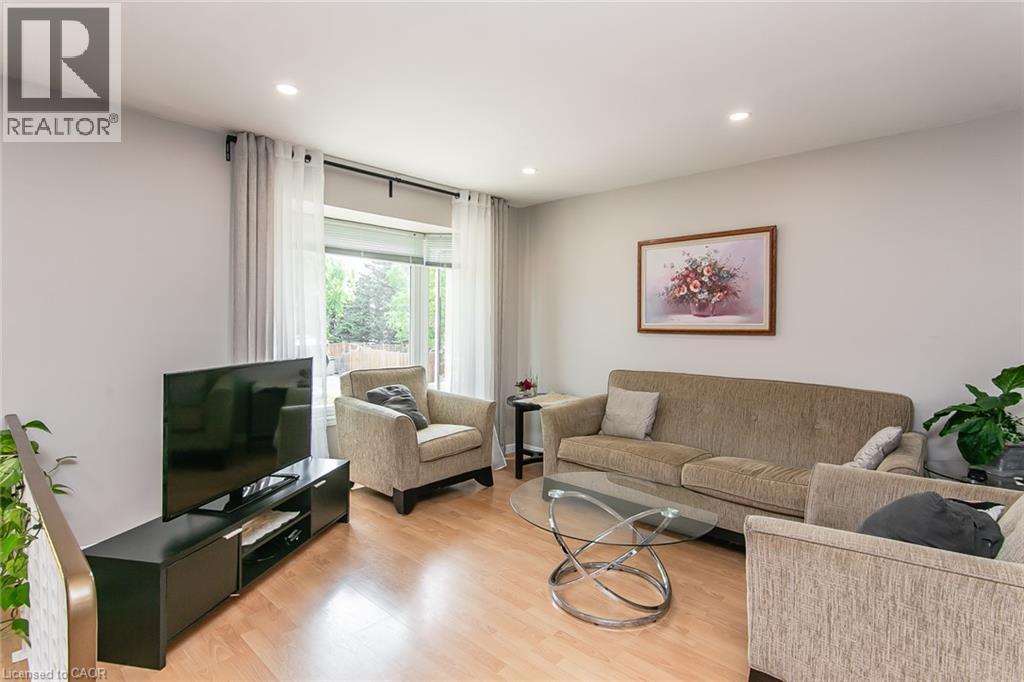 274 NORTHLAKE Drive Unit# B thumbnail 9