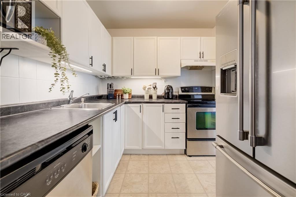 210 HIGHLAND Crescent Unit# 11 thumbnail 14
