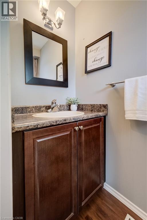 210 HIGHLAND Crescent Unit# 11 thumbnail 5