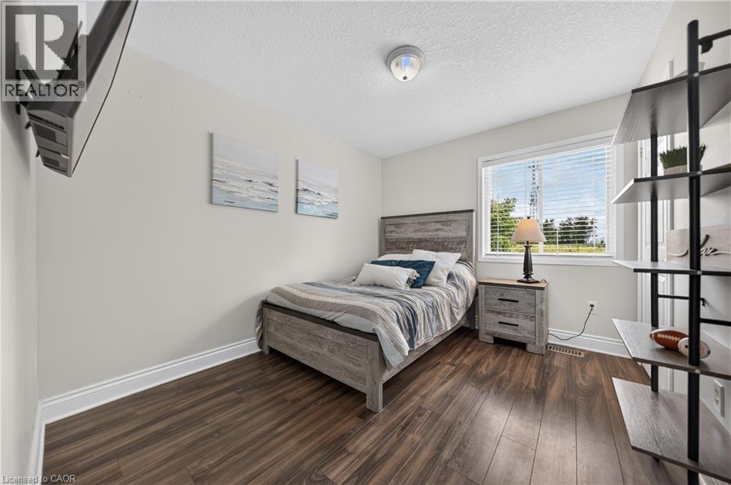 72 SWIFT Crescent thumbnail 32