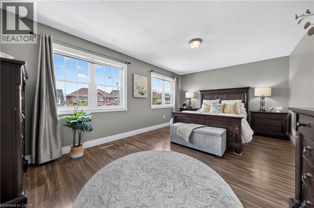 72 SWIFT Crescent thumbnail 25