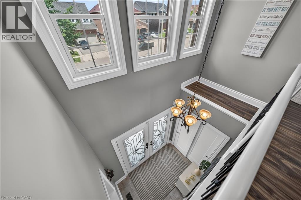 72 SWIFT Crescent thumbnail 23