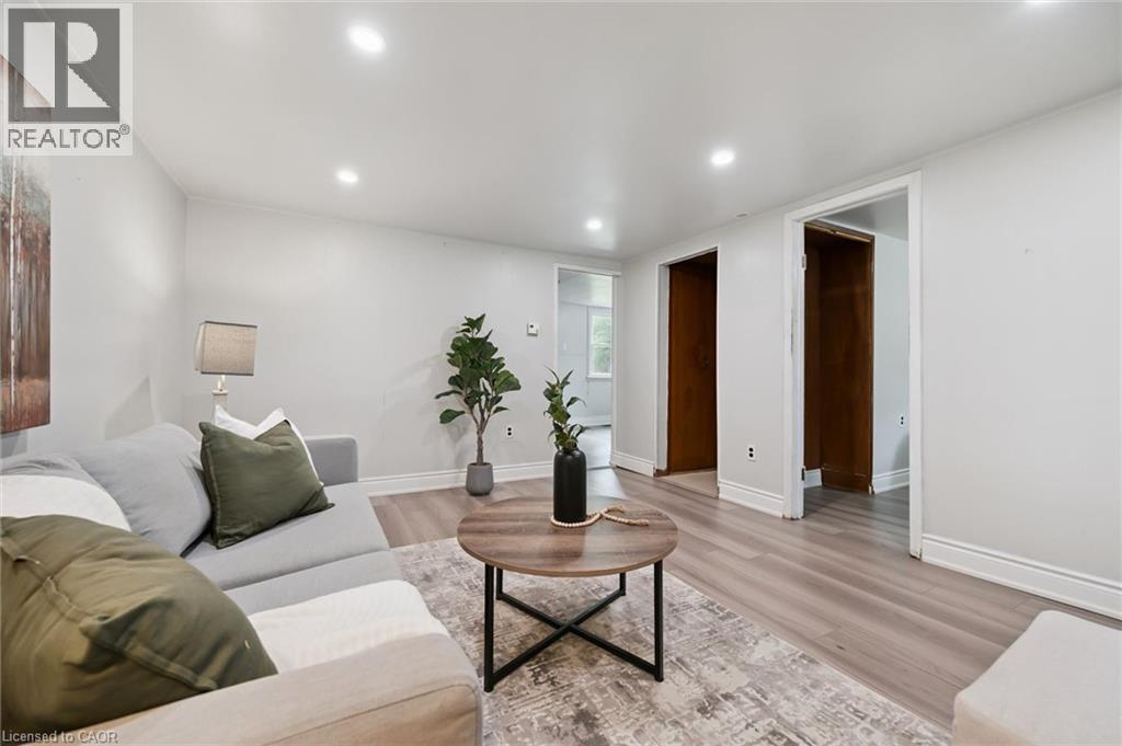 1267 HAMILTON Street thumbnail 6