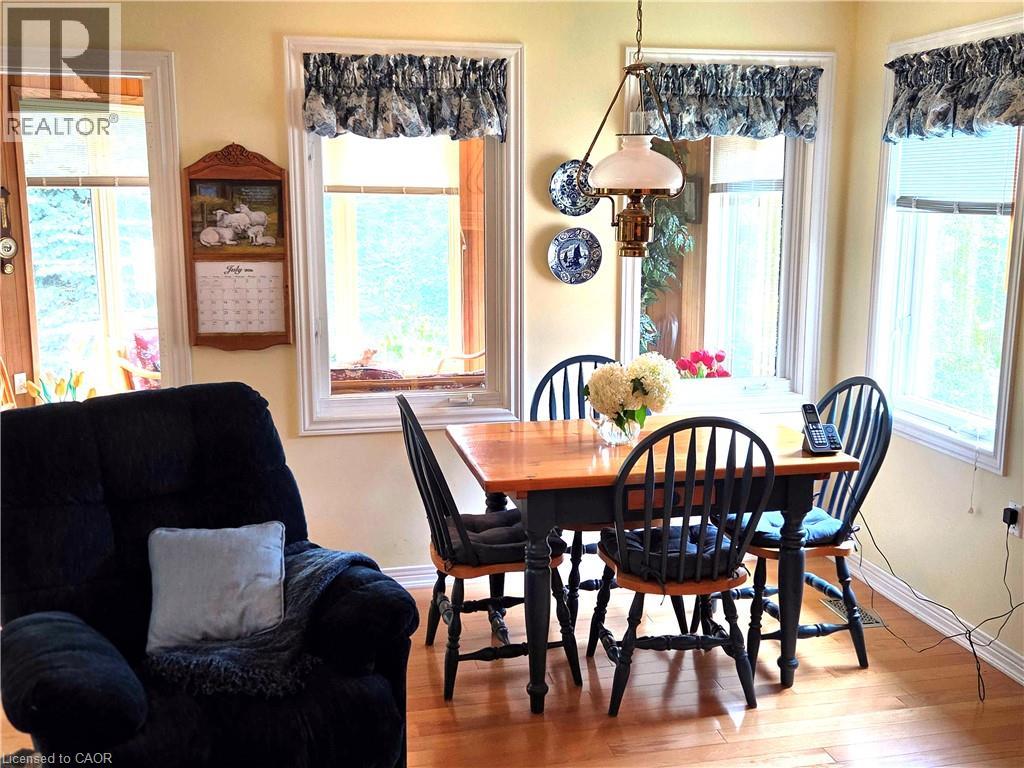 137 FOXBORO Drive thumbnail 9