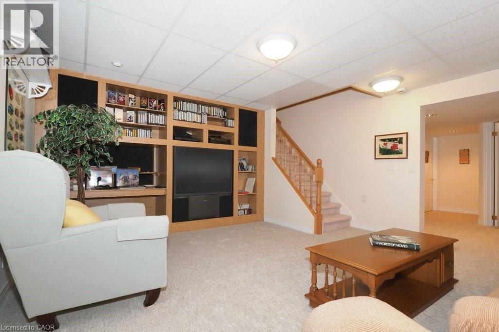 137 FOXBORO Drive thumbnail 26