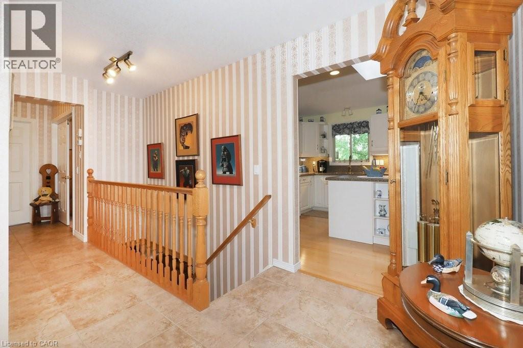 137 FOXBORO Drive thumbnail 14