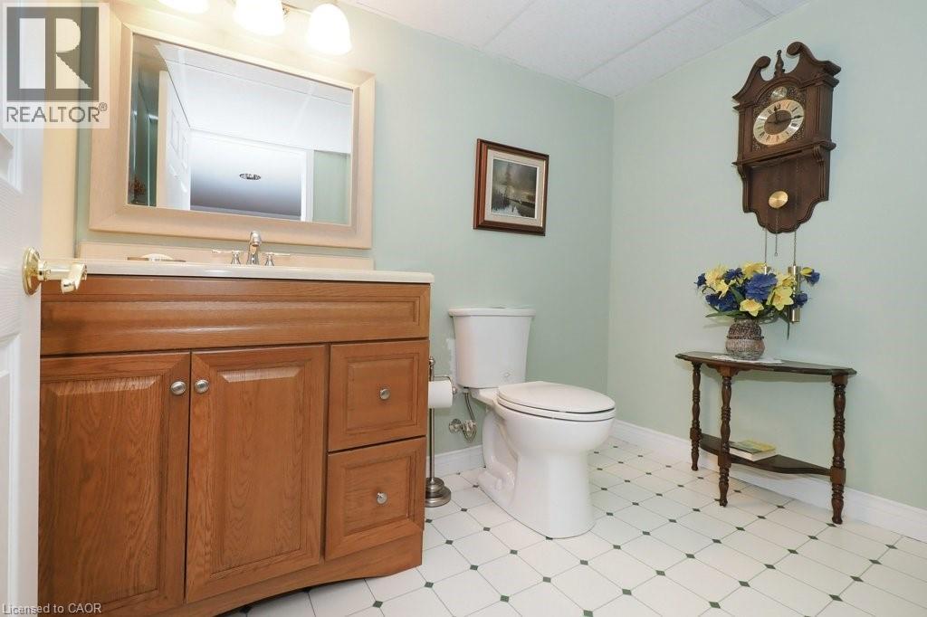 137 FOXBORO Drive thumbnail 29