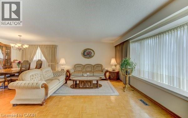 141 HAZELGLEN Drive thumbnail 9