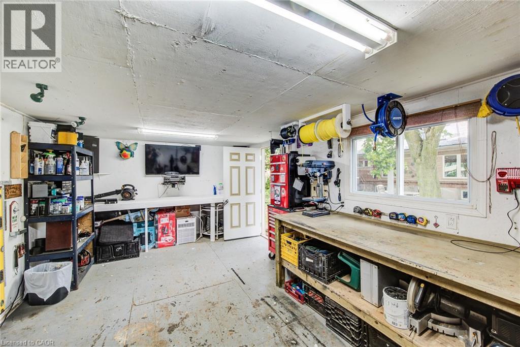 192 WARREN Road thumbnail 33