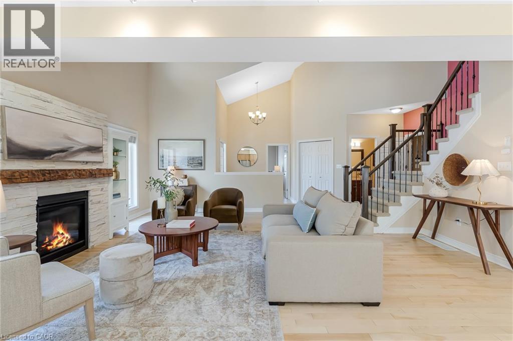 227 CHESTNUT HILL Crescent thumbnail 9