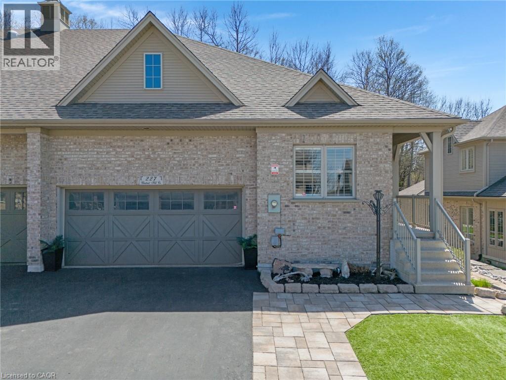 227 CHESTNUT HILL Crescent thumbnail 39