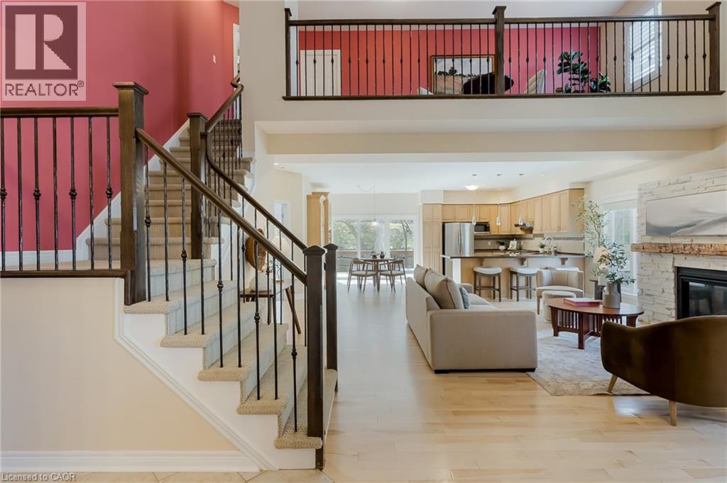 227 CHESTNUT HILL Crescent thumbnail 5