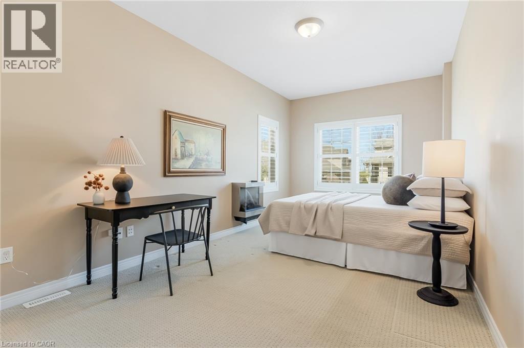 227 CHESTNUT HILL Crescent thumbnail 22