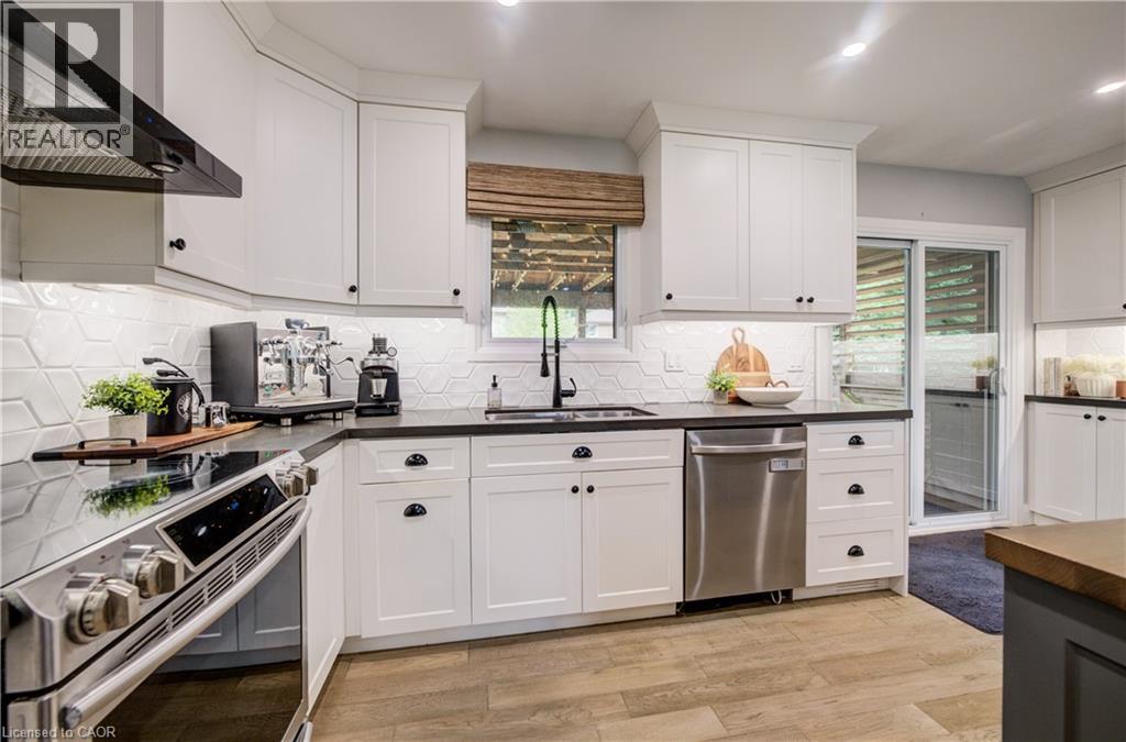 138 MORNINGDALE Crescent thumbnail 14