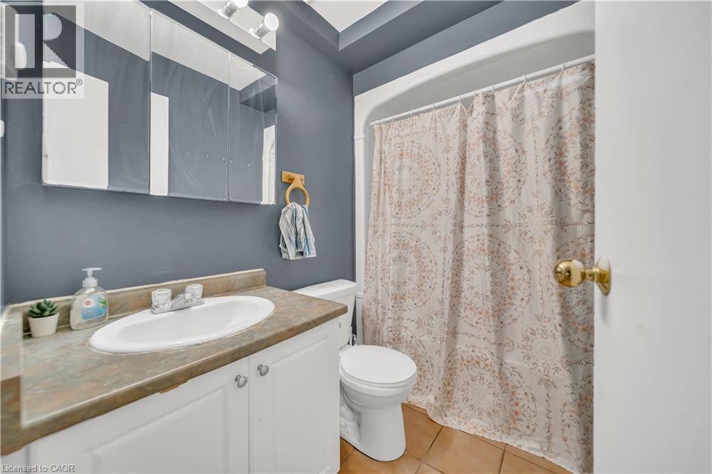 24 COLUMBIA Street W thumbnail 9