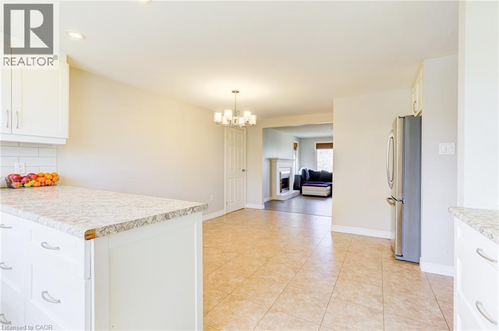 22 BLACKHORNE Crescent thumbnail 9