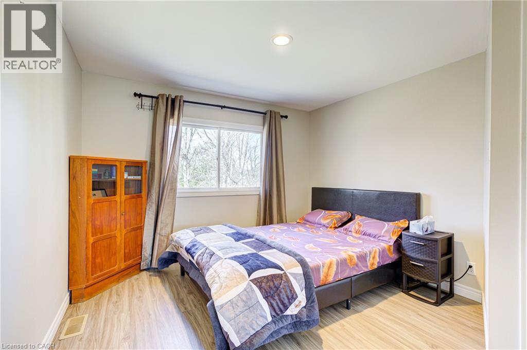 22 BLACKHORNE Crescent thumbnail 19