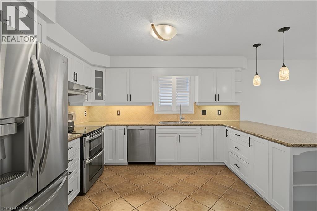 36 FOXMEADOW Road thumbnail 11