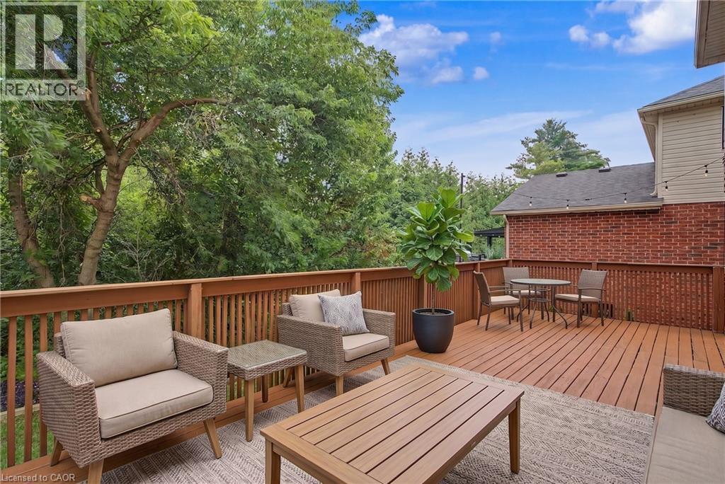 36 FOXMEADOW Road thumbnail 15